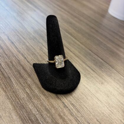 3.06 CT Radiant Cut Lab Diamond Engagement Ring – 14K Yellow Gold (IGI Certified, Size 7)